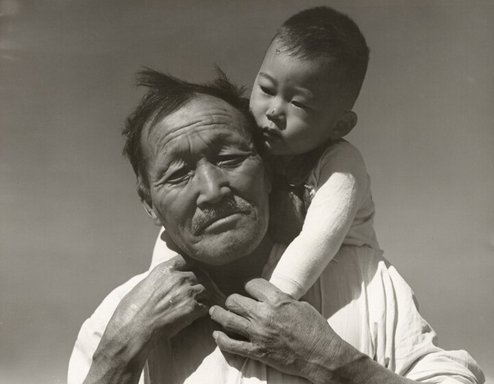 Dorothea Lange, Grandfather and grandson of Japanese ancestry at a War Relocation Authority center, Manzanar, California, July 1942, gelatin silver print, Gift of Daniel Greenberg and Susan Steinhauser, 2016.191.126