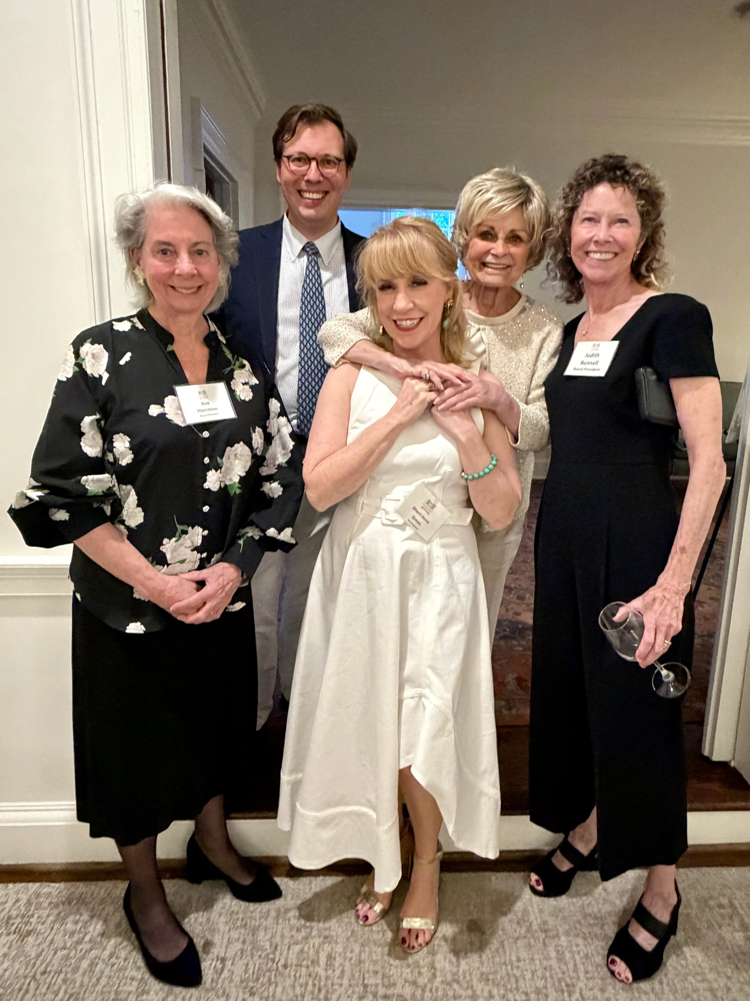 GV Board Members/Event Planning committee & Kitty Kelley Front Row-Sue Hamilton, Sherri Anne Green, Judith Bunnell (GV Board President) Second Row -Andrew Koenig, Kitty Kelley