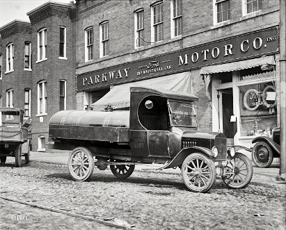 1000 Block of Wisconsin Avenue circa 1920