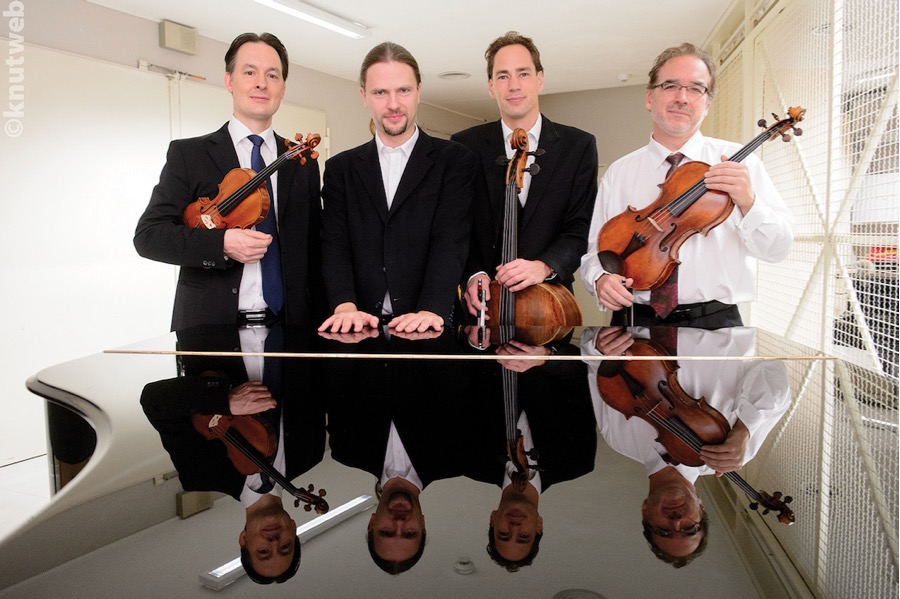 Daniel Stabrawa, violin / Matthew Hunter, viola /  Knut Weber, cello / Markus Groh, piano