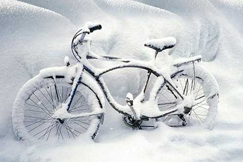 A bike in the white-out ~ The Georgetown Dish