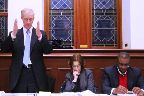 Councilmember Evans makes his point as colleague Mary Cheh and DDOT Director Bellamy listen