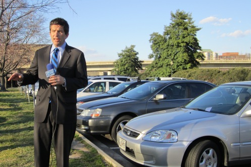 Mark Segraves of WTOP and ABC7 reports on the no-longer-secret Thompson Boat House communter parking lot.