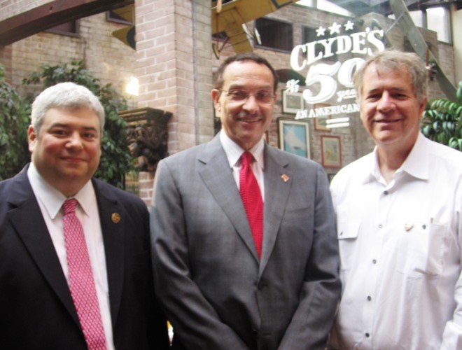 Mayor Gray(center) with David Del Bene, general manager, Clyde&#039;s Georgetown and Tom Meyer, president of Clyde&#039;s restaurants