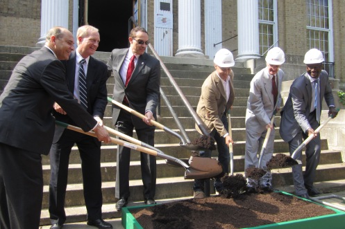 Councilmember Evans (2nd from left) and Mayor Gray lead the symbolic groudbreaking for the Hurt Home condo project