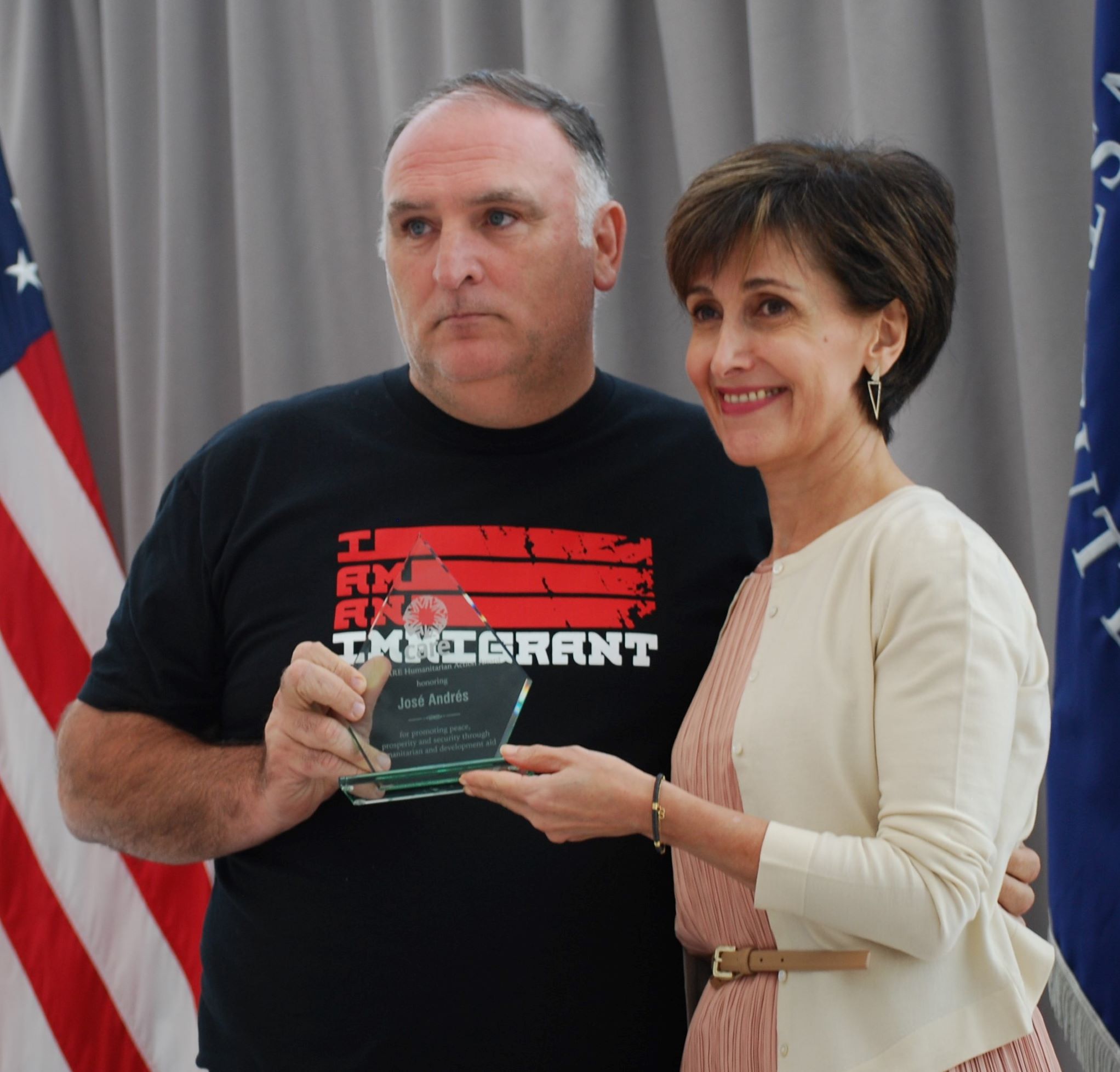 Jose Andres receives award from Jordan&#039;s Amb. Kina Kawar