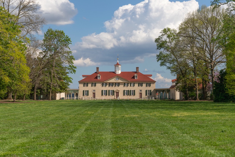 Mount Vernon&#039;s West Front Mansion