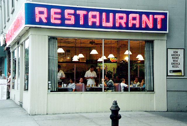 Dining etiquette cuts both ways