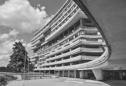 Developers say reopening the Watergate Hotel will provide a boost to the complex’s retail space.