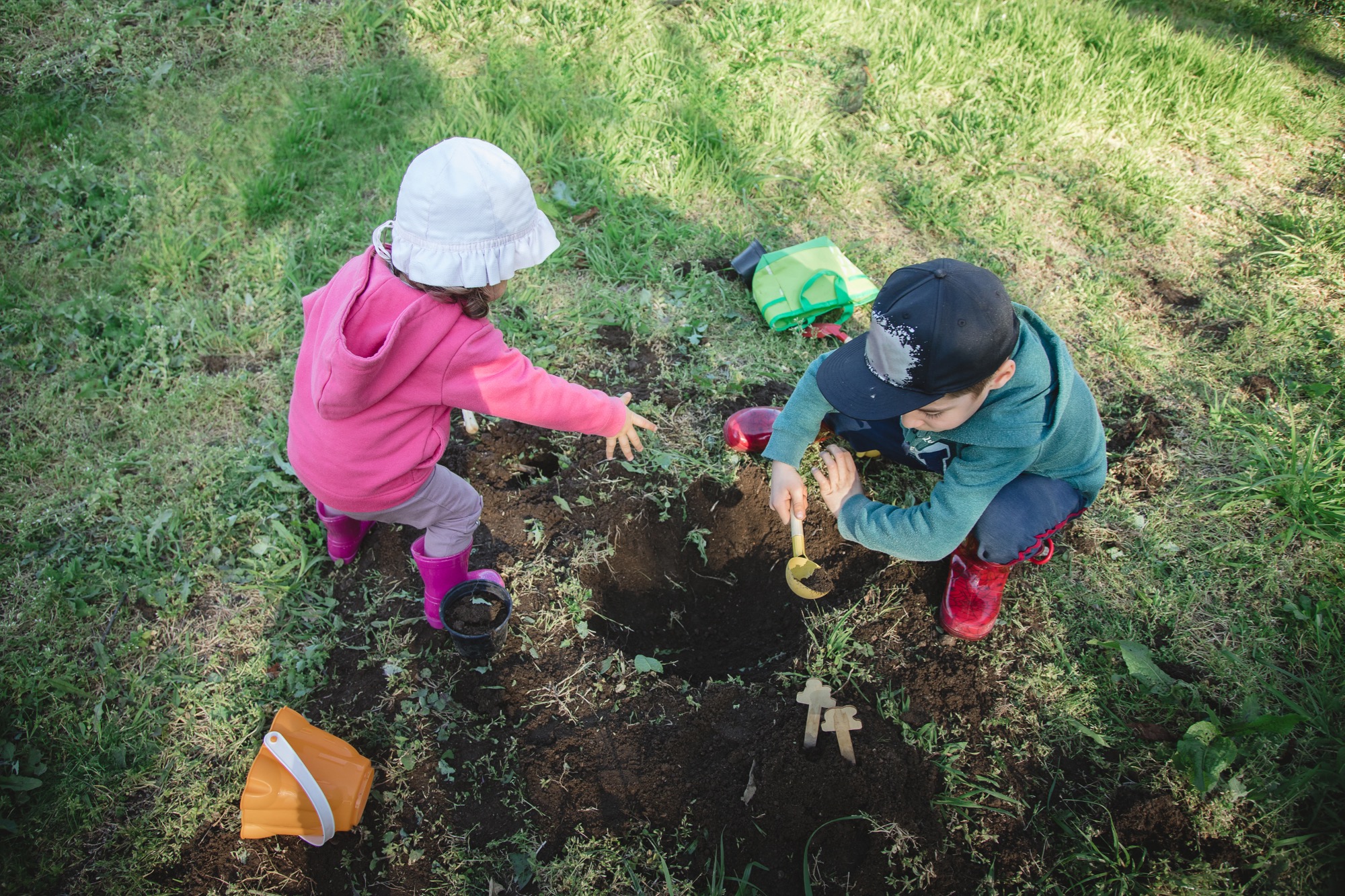 Kids digging