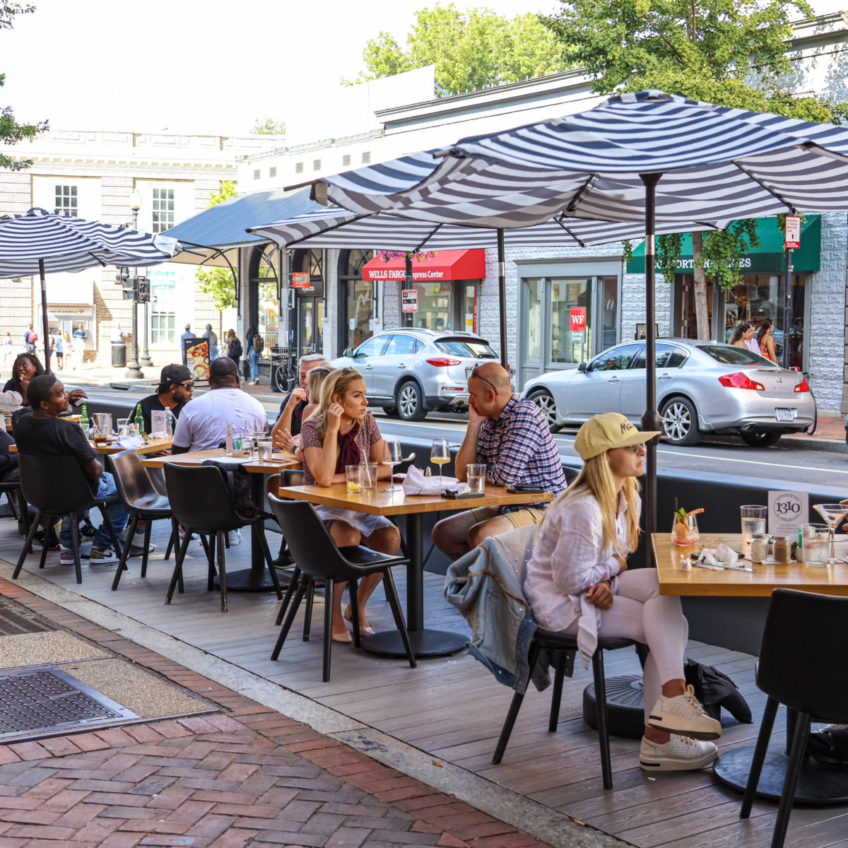 Georgetown outdoor dining