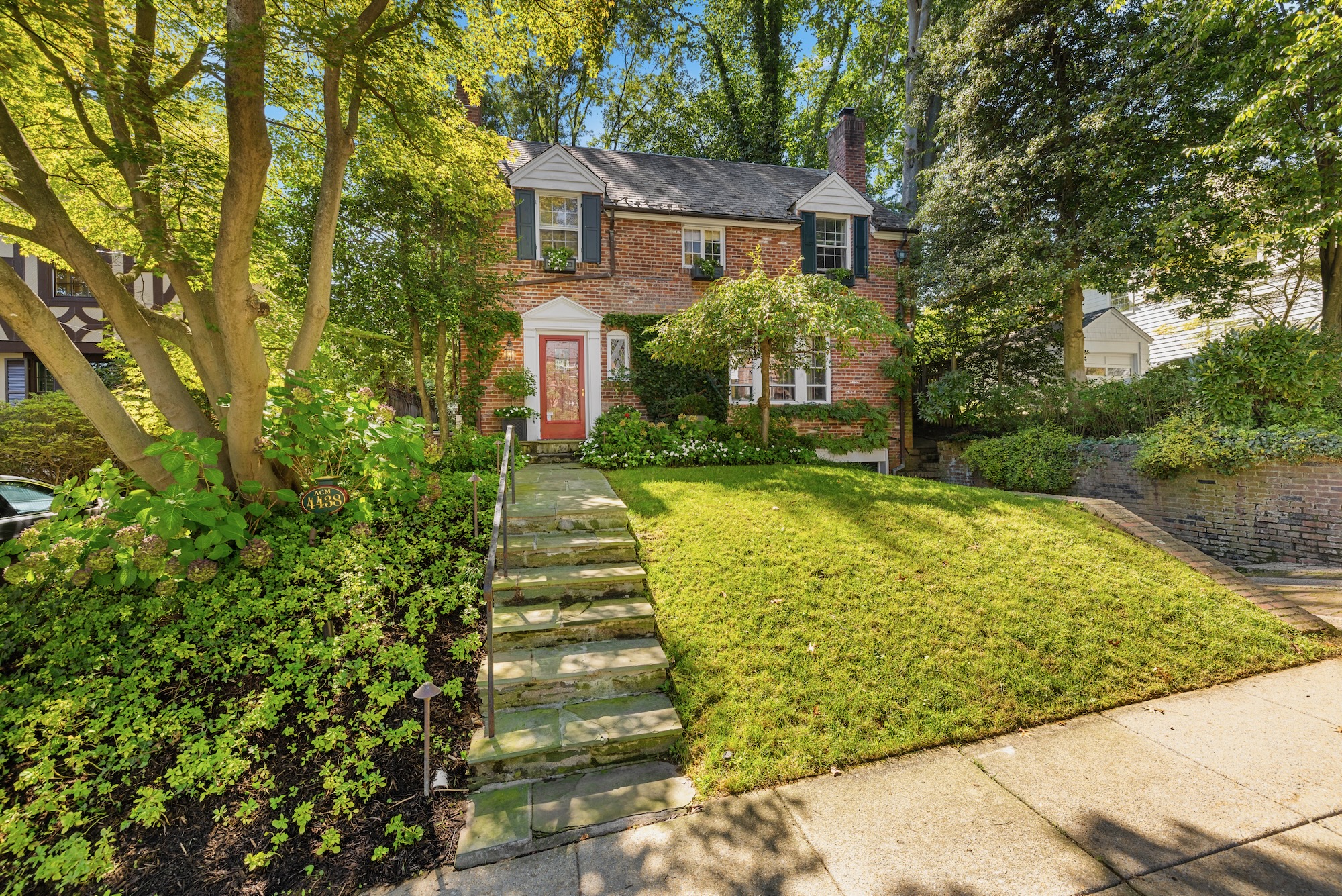 4438 Lowell Street NW