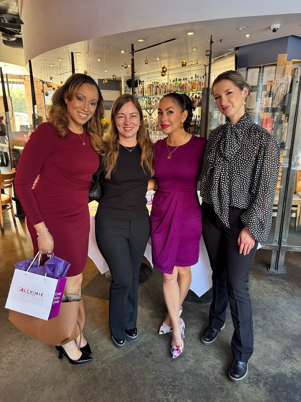 Charis Gomez, Ada Polla, Corinna Delgado, Ellen Meny 