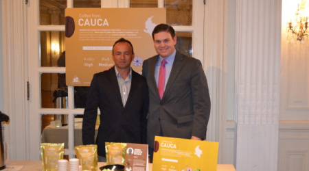 Ambassaodr Pinzon (right)