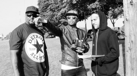 Justin Chambers (center)