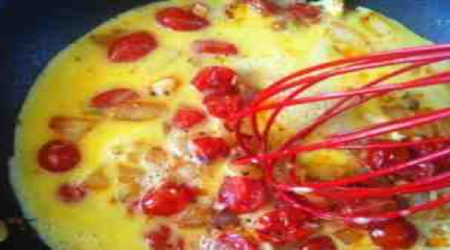 Scrambled Eggs with Onions, Garlic and Sweet Cherry Tomatoes