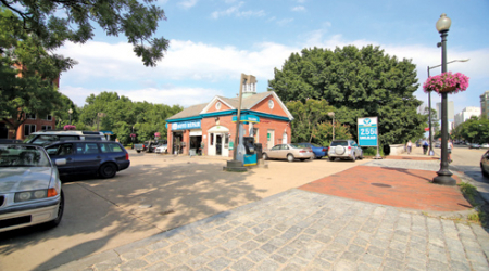 The PUD lot-size discussion began with EastBanc&#039;s effort to redevelop this gas station site on Pennsylvania Avenue NW.