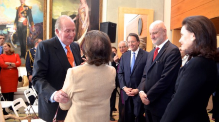 H.M. King Juan Carlos greets former US Chief of Protocol Lucky Roosevelt