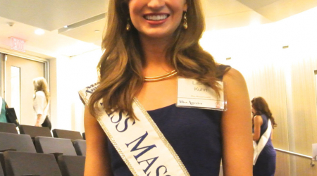 Miss Massachusetts Lauren Kuhn