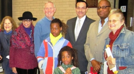 Councilmember Tommy Wells and Mayor Gray are joined by friends of the MLK, including Wendy Blair (far left), Roberty Brannum (s
