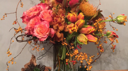 ultravioletflowersdc.com